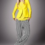 С чем носить полосатые штаны?